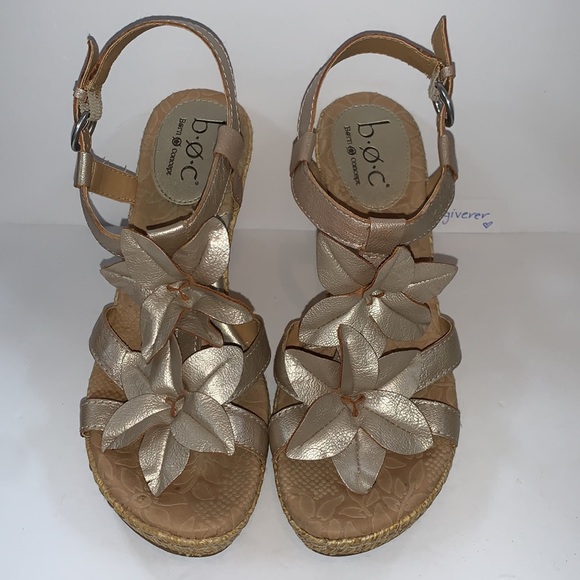 9 Edith BOC Champagne Floral Cutout Wedge - Picture 4 of 16